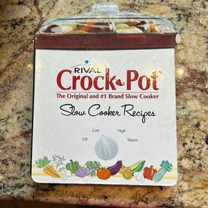 Rival Crock Pot Slow Cooker Recipes. Good Condition!